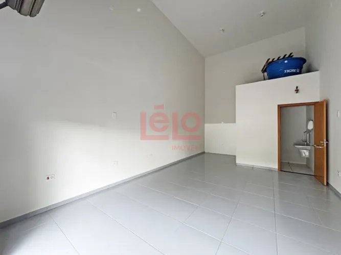 Sala Comercial Próximo Av das Palmeiras