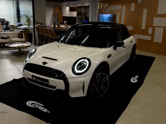 Mini Cooper 2.0 16V Twinpower Gasolina S 4P Steptronic 2024