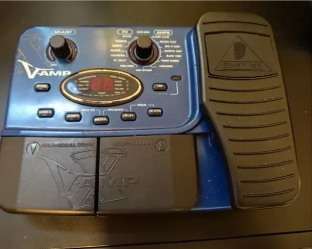 Pedaleira X-V Amp - Behringer