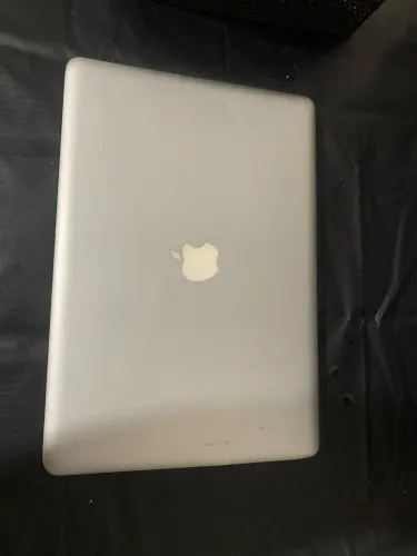 Vendo MacBook Pro (não liga )