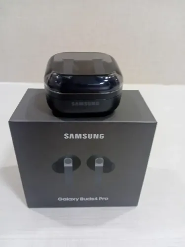 Samsung galaxy buds 4 pro