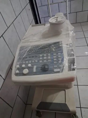 Aparelho de Ultrassom Medison SA8000