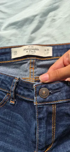 Calça de marca
