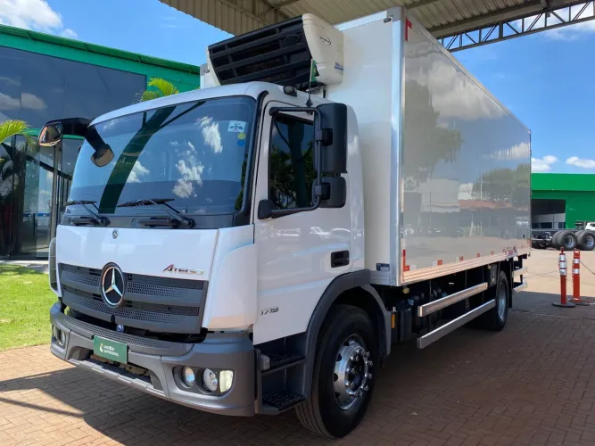 Mercedes-benz Atego 2025