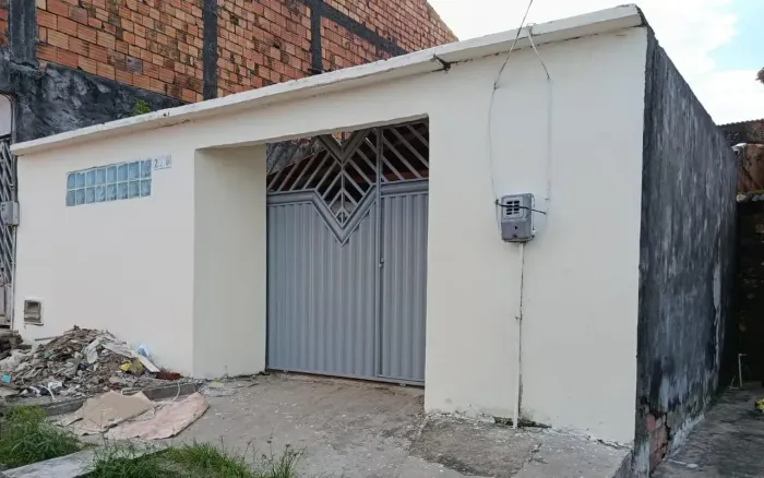 CASA RECEM.CONSTRUIDA PROX. A IDEPENDENCIA E MIX MATEUS