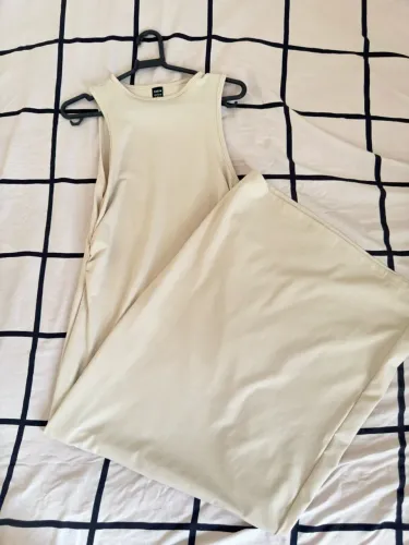 Vestido bege 