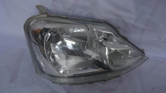Farol Etios 2013