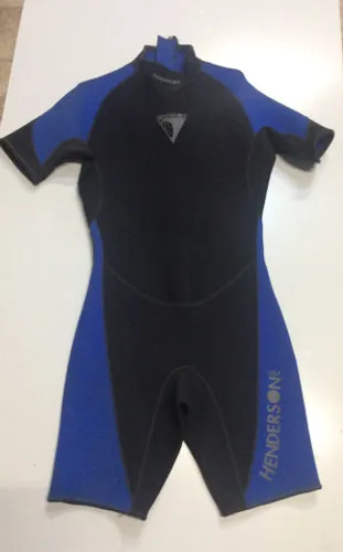 Roupa borracha made in usa
