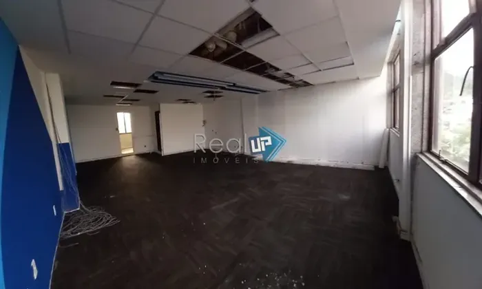 SALA COMERCIAL NA OLEGÃRIO MACIEL -JARDIM OCEÂNICO