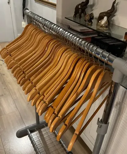 50 cabides de madeira da Equipaloja