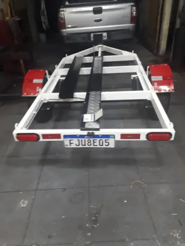 Carreta reboque pra carregar motos
