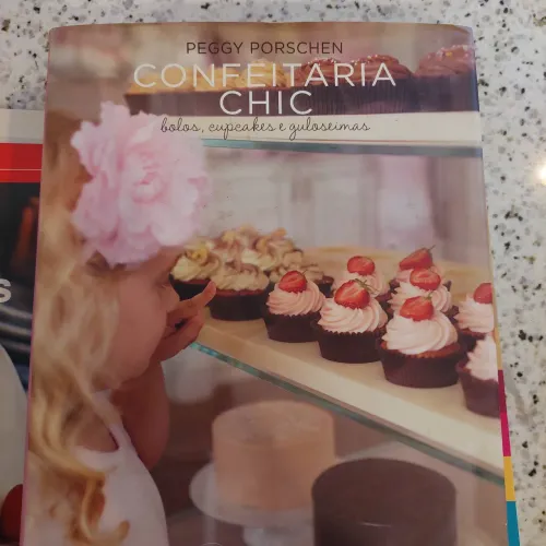 2 livros de confeitaria