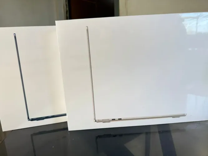 MacBook Air 13" M2 8GB 256SSD lacrado com garantia 1 ano Apple.