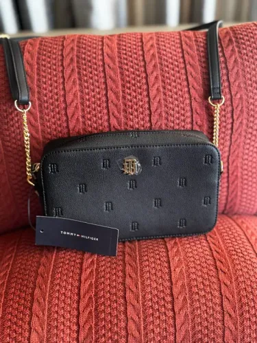 Bolsa Tommy Hilfiger Preta