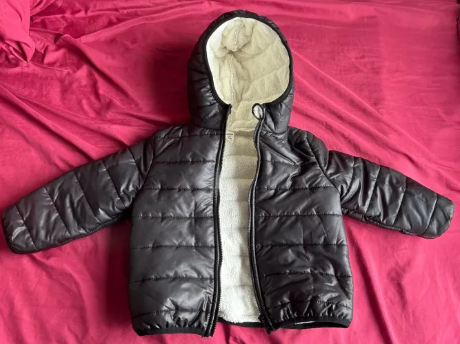 Jaqueta Infantil NOVA com Capuz - Conforto e Estilo