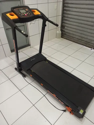 Esteira Eletrônica Dream com Display LCD 5" Energy até 130kg Preto 2.5 Bivolt Semi Nova