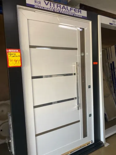 Porta alumínio pivotante 3.900,00