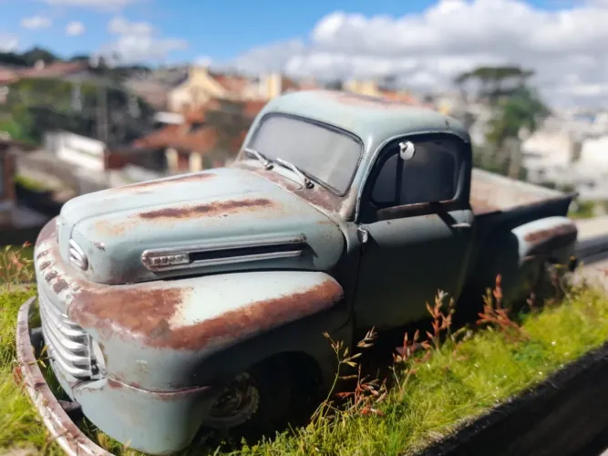 Picape Ford F-1 1950 em miniatura