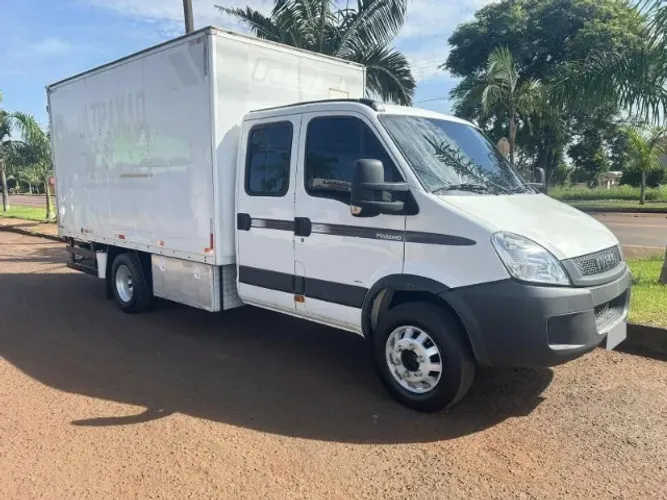 IVECO DAILY 70c16 MASSIMO 7 LUGARES 2011