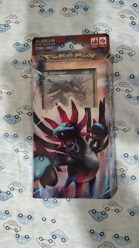 Baralho Pokémon TCG - Invasão Carmesim (Hydreigon) - Completo e em perfeito estado!