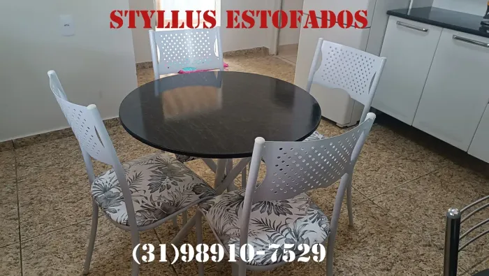 Mesa tubular de 4 cadeiras 