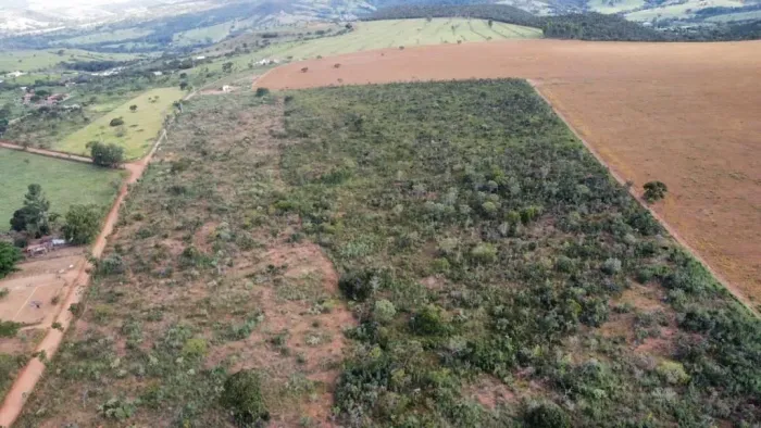Área de 90.000 m2 EXTRAORDINÁRIA, localizada Ponte Alta Norte.