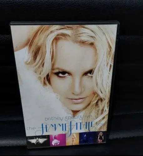 DVD: Britney Spears - The Femme Fatale Tour