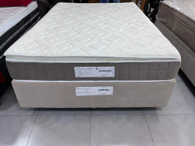 Cama box Queen 