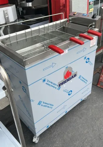 Fritadeira Industrial Elétrica 3 Cestos pequenos 1 grande Progás 