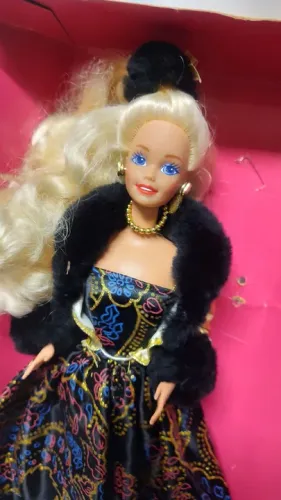 Boneca Barbie Vintage Golden Winter educação limitada 