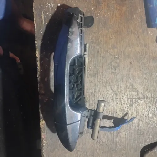 Maçaneta de Porta Corolla 2019 traseira esquerda Automotiva - Peça Original