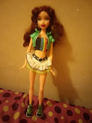 Boneca antiga Barbie Mattel My Scene Roller Girls Chelsea com roupa original