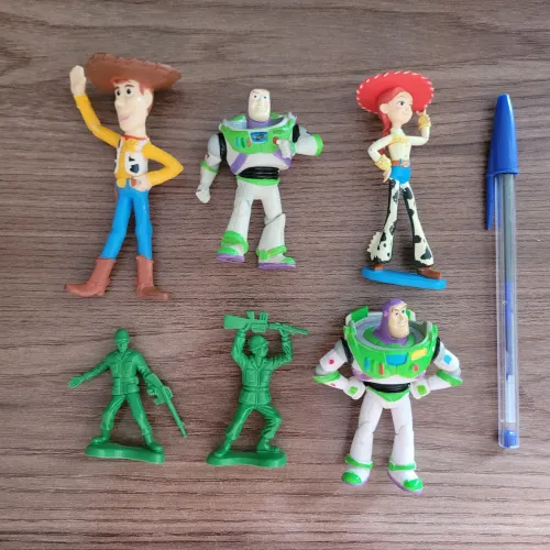 Lote com 6 miniaturas Toy Story
