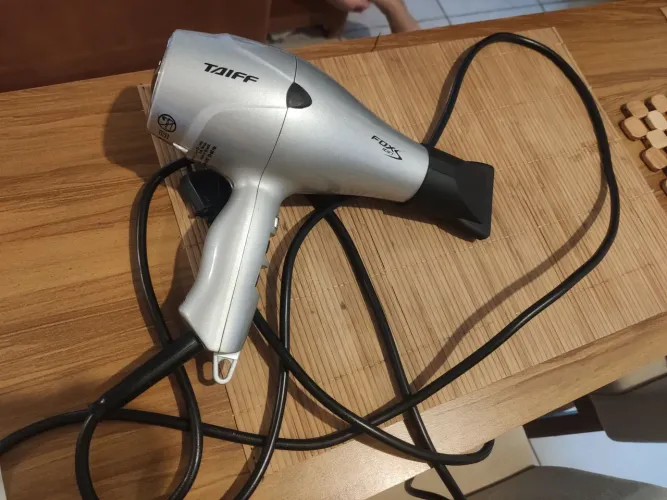 Secador Taiff Foxs Ion 220v