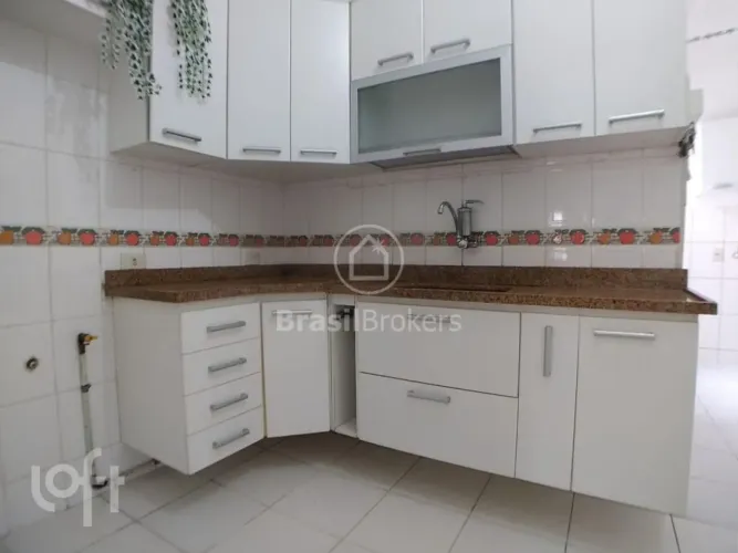 Bancada Em L pia de cozinha em granito. Somente a pedra