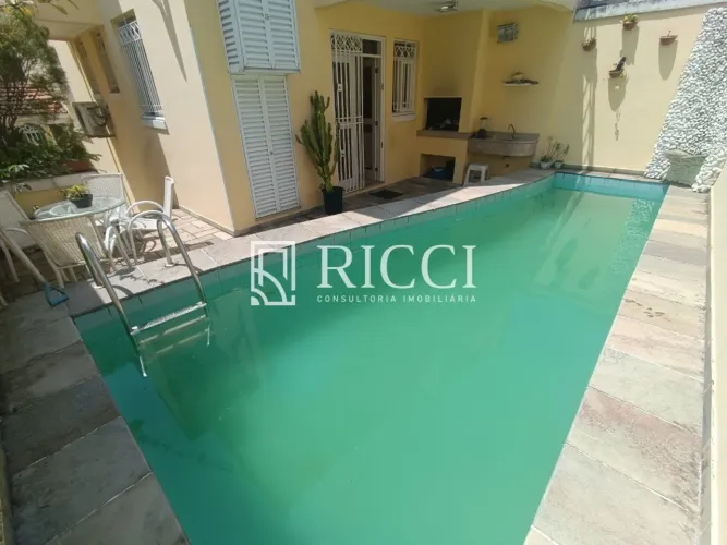 Casa à venda em Vila Matias, Santos - 3 quartos e 2 vagas