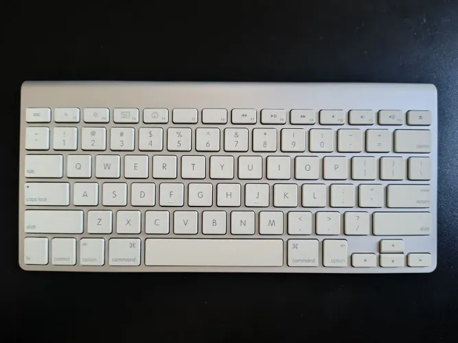 Teclado Apple Magic Keyboard - Sem Fio