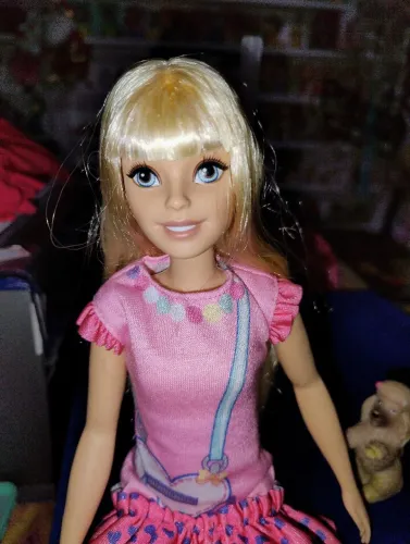 Boneca Barbie grande ,loira com roupa rosa