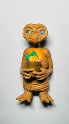 E.T. Gashapon Extraterrestre miniatura altura 6 cm - ET com vaso - raro - boneco japonês