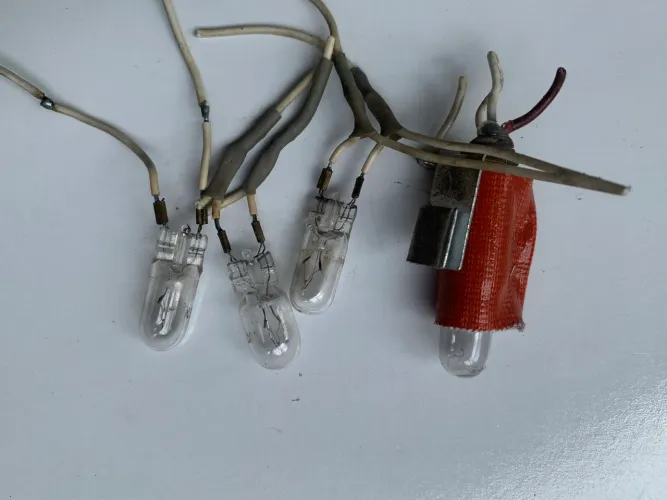 Kit 4 lâmpadas painel receiver Gradiente STR-1050