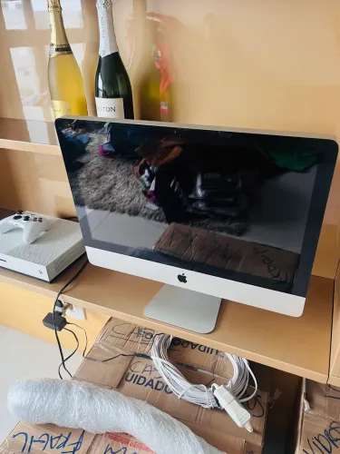 Monitor Apple 21.5 modelo a1311