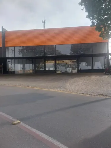 Aluga-se Barracão Comercial  Itapetininga/SP