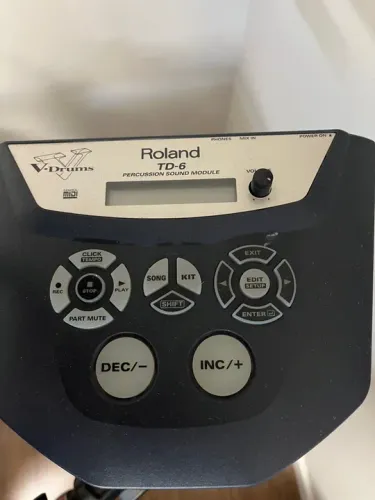 Bateria eletrônica Roland TD6