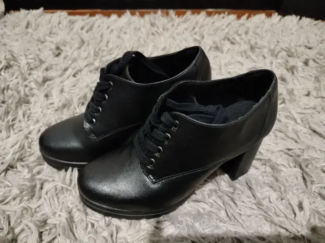 Sapato Oxford Bebêcê Salto Preto