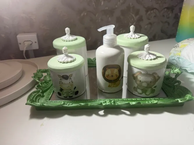 Kit higiene de porcelana luxo com bandeja