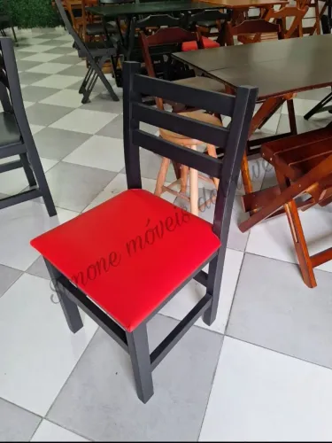 Cadeira com estofado