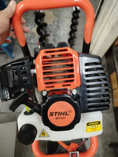 Perfurador de solo profissional 3 brocas STIHL 