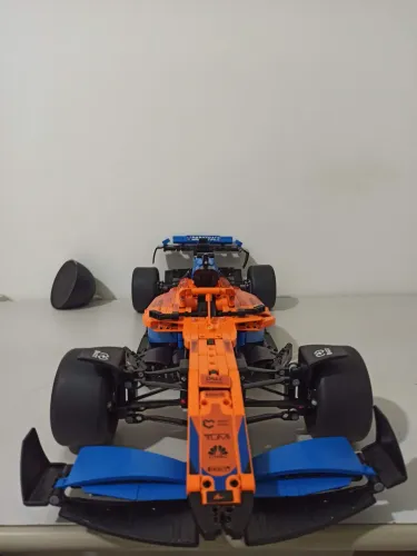 Brinquedo mclarem F1 - DESMONTADO
