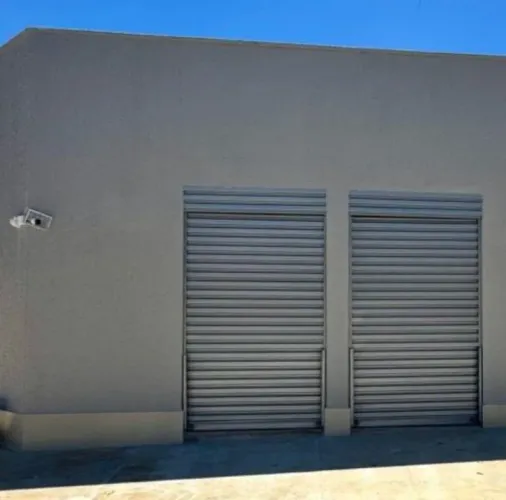 2 Salas comerciais no Jardim Boa Esperança em Aparecida de Goiânia medindo 4 mts cada uma