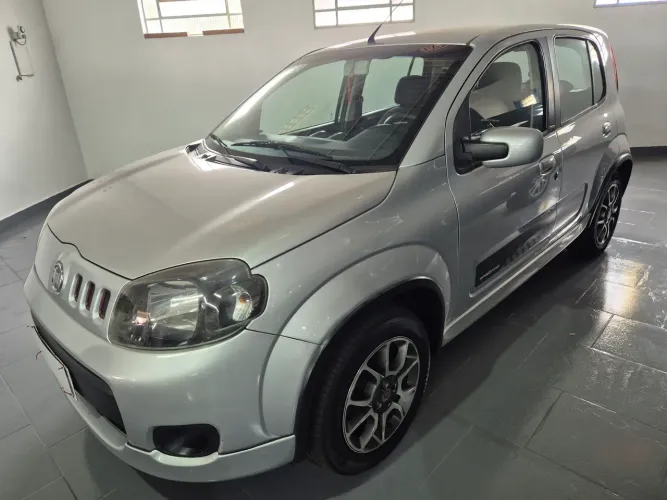 Fiat Uno Sporting 1.4 EVO Fire Flex 8V 4P 2013
